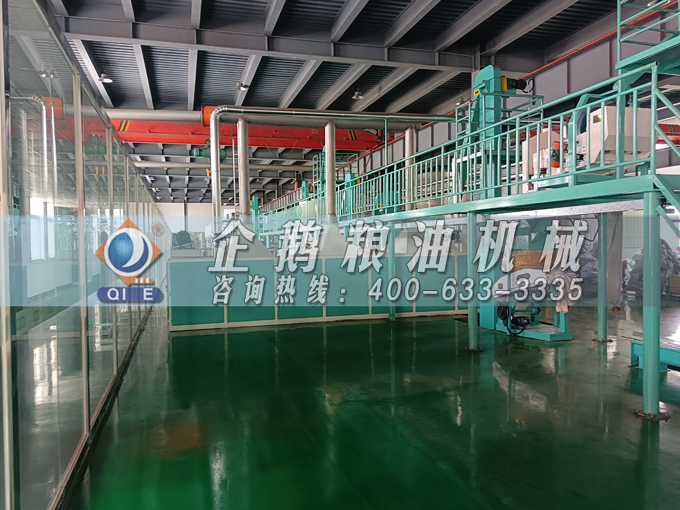企鵝牌茶籽油雙螺桿榨油機(jī)，用心制造獲得客戶認(rèn)可(圖1)